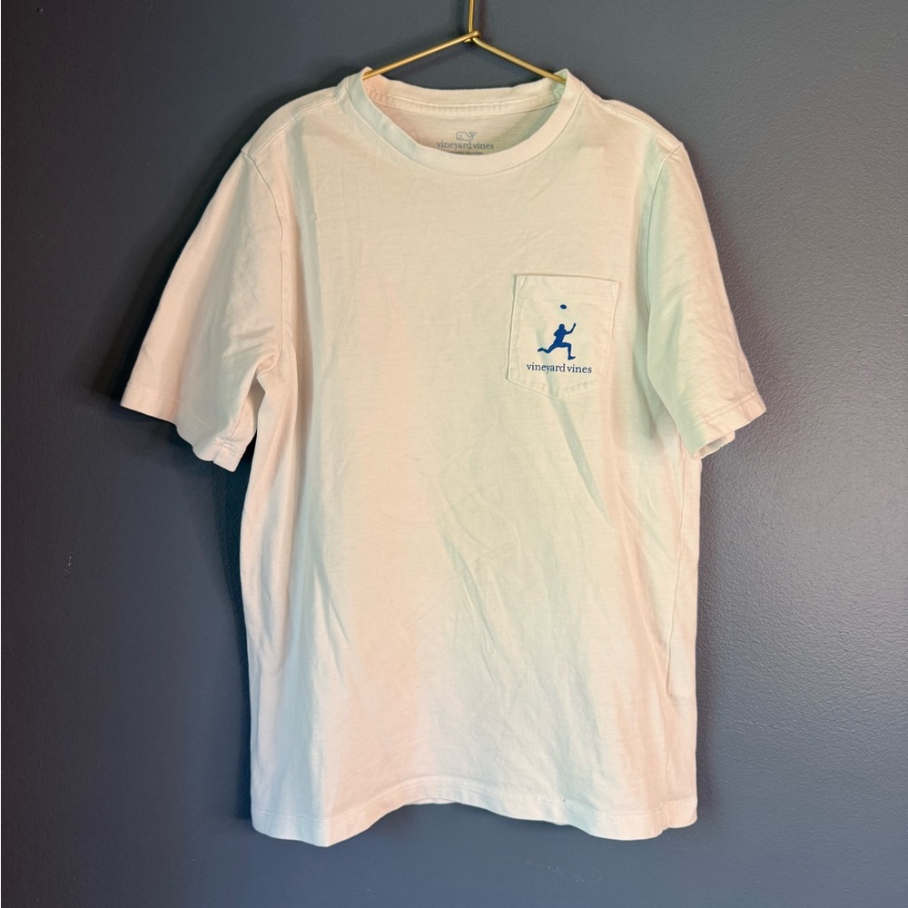 Vineyard‎ vines pocket football tee